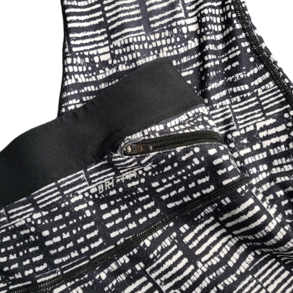 Nike Dri Fit Just Do It Pocket cropped Adjustable waist athletic leggings - Picture 6 of 7